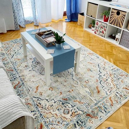Butterfly Apartment غييكا المظهر الخارجي الصورة