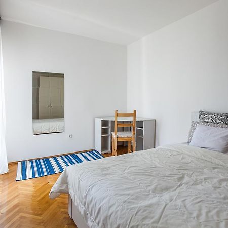 Butterfly Apartment غييكا المظهر الخارجي الصورة