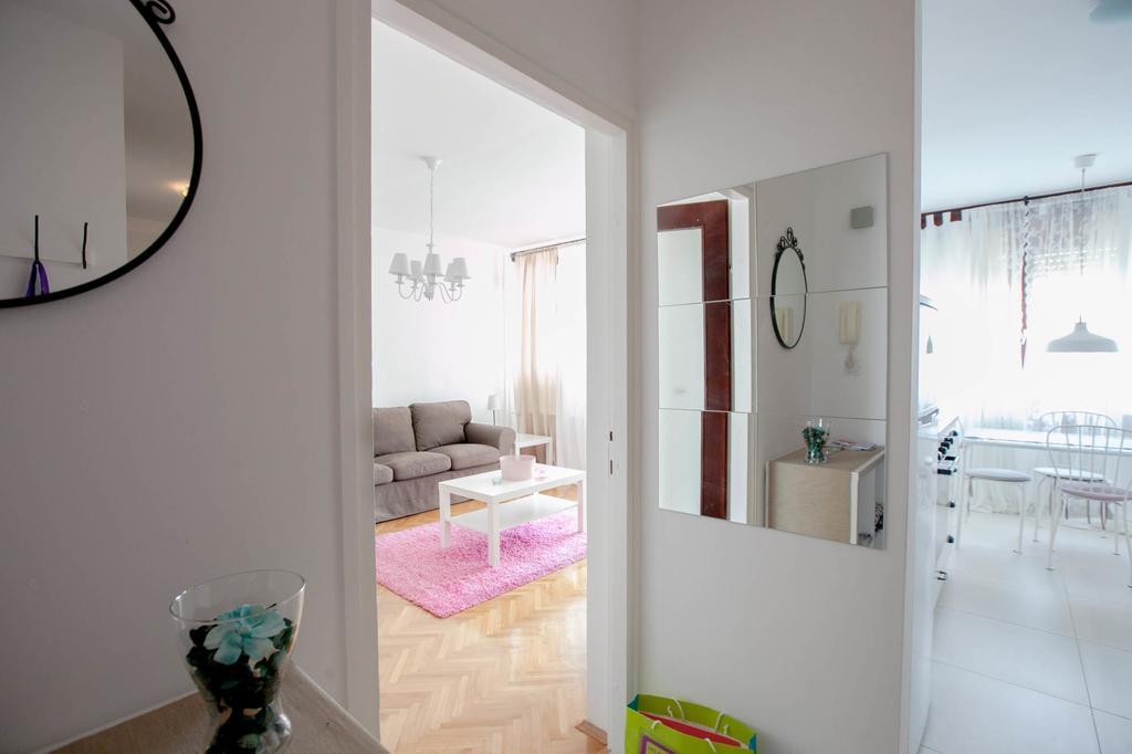 Butterfly Apartment غييكا المظهر الخارجي الصورة